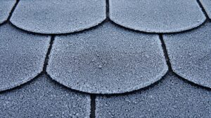 roofing-roofer-640x480-35649043.jpeg