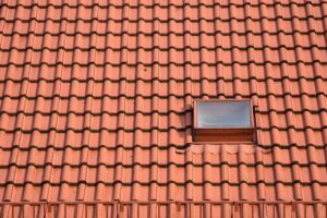 roofing-roofer-640x480-43950922.jpeg