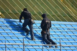 roofing-roofers-640x480-95053123.jpeg