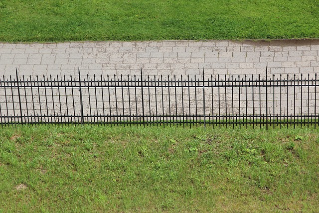 fences-640x480-91191498.jpeg