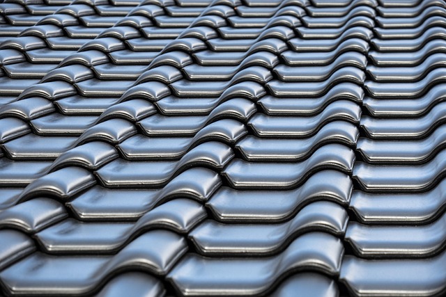 roofing-roofer-640x480-18465409.jpeg