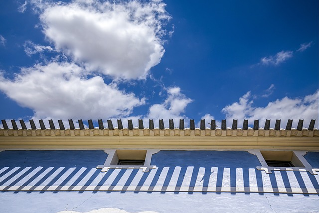 roofing-roofer-640x480-37498543.jpeg