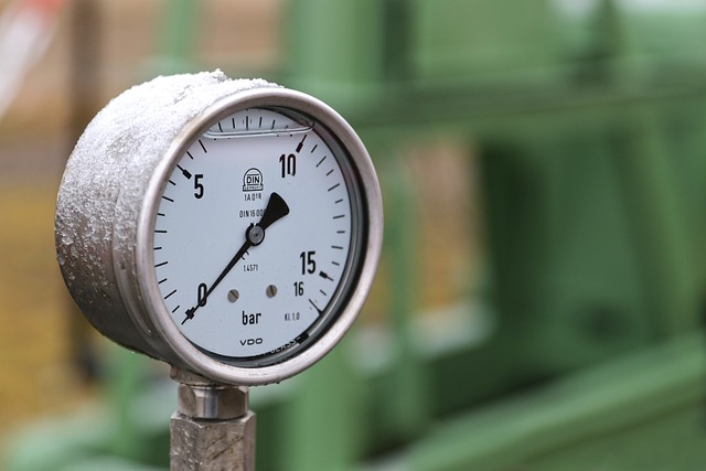 pressure-wash-640x480-30016312.jpeg