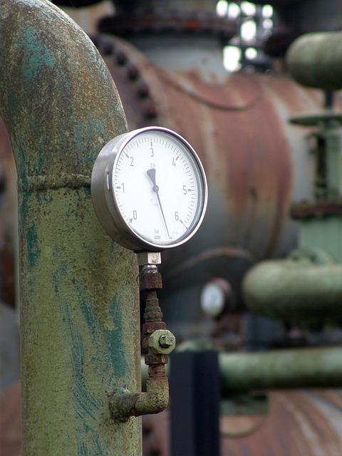pressure-wash-640x480-87784835.jpeg