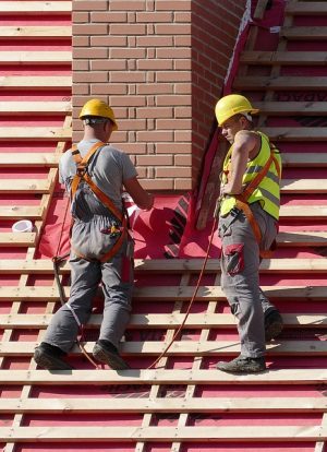roofing-roofer-640x480-36851043.jpeg