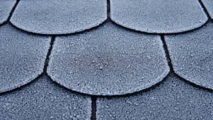 roofing-roofer-640x480-66999430.jpeg