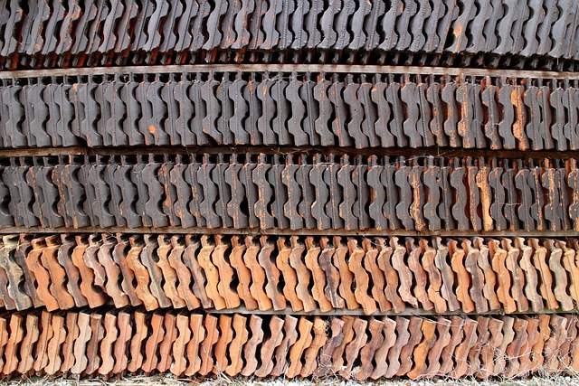 roofing-roofer-640x480-61404777.jpeg