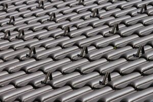 roofing-roofer-640x480-97383612.jpeg