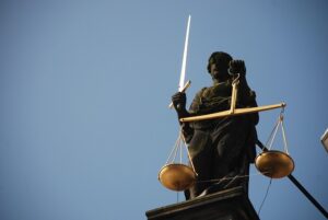 law-640x480-90014532.jpeg