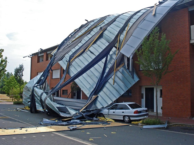 roofer-640x480-36476672.jpeg