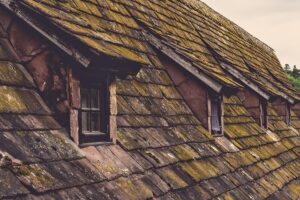 roofing-640x480-43567998.jpeg