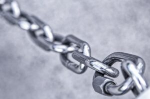 chain-link-fence-640x480-14182877.jpeg