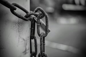 chain-link-fencing-640x480-74184504.jpeg