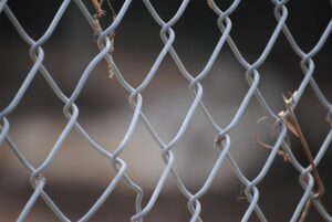 iron-fence-640x480-33194164.jpeg