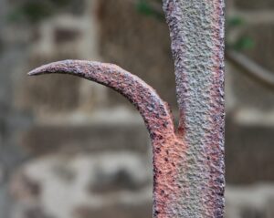 iron-fence-640x480-74910183.jpeg